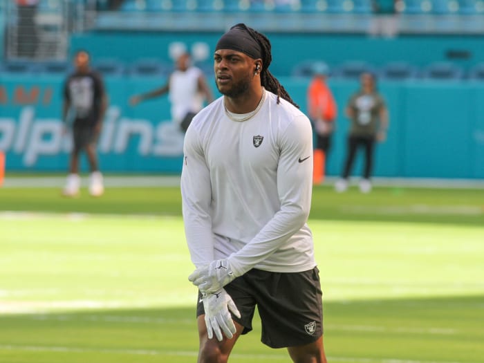 Las Vegas Raiders WR is praised by his QB Aidan O'Connell for the mentorship he has given him.